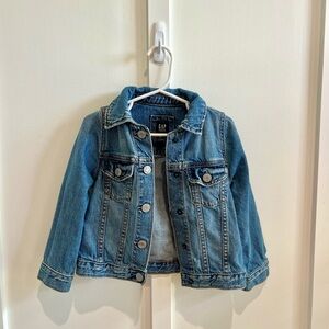 Toddler Girls Gap Distressed Denim Jacket | Size 4